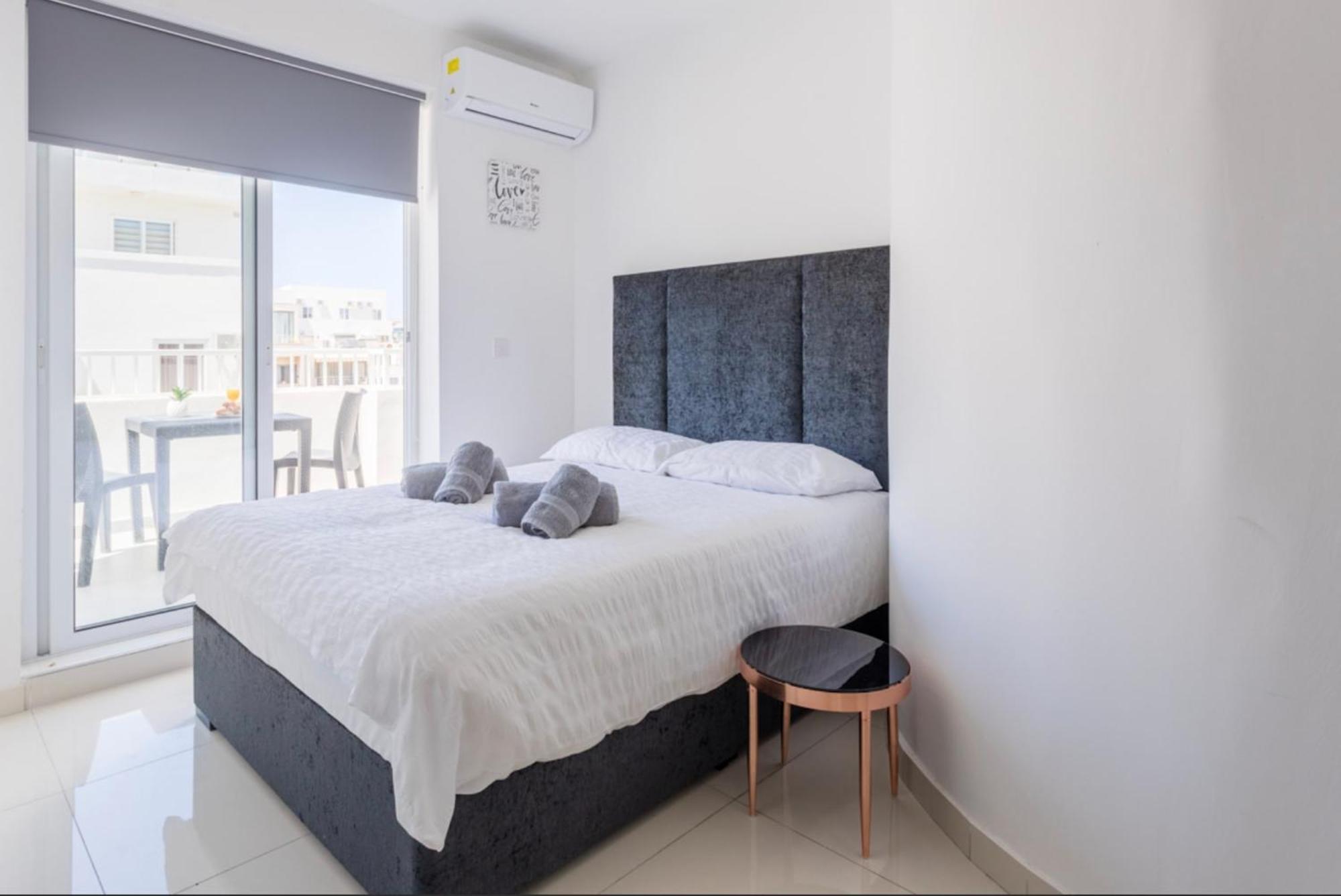Saint Julian - Lovely Apartment With Terrace - Cityapartmentstay Saint Julian's ภายนอก รูปภาพ