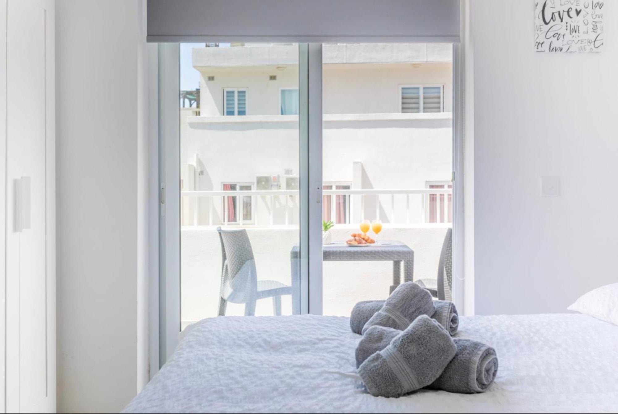 Saint Julian - Lovely Apartment With Terrace - Cityapartmentstay Saint Julian's ภายนอก รูปภาพ